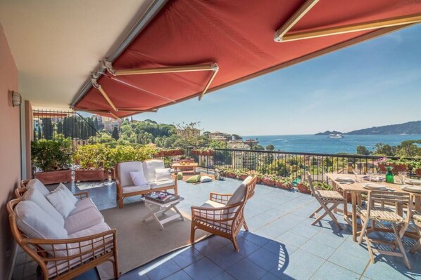 Outdoor dining - SUPER ATTICO - Sea view and large terrace (Rapallo)