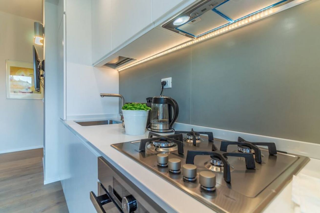 Fridge, dishwasher