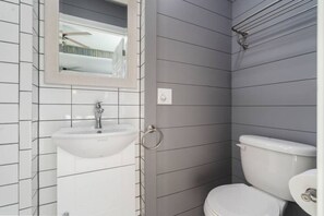 ヘアドライヤー、タオル