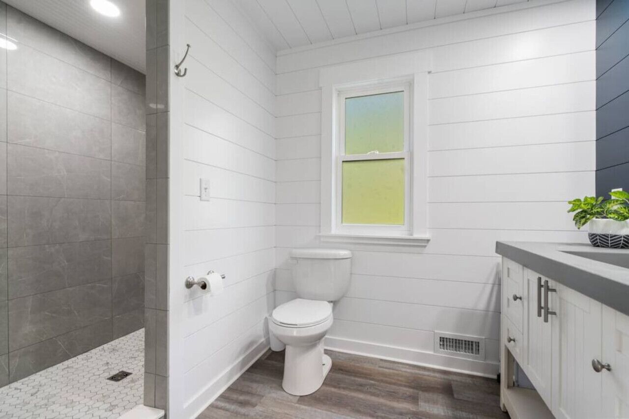 Sèche-cheveux, serviettes fournies