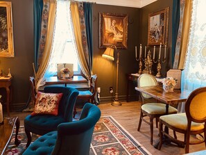 Restaurant - Maison Rose (Hudson)