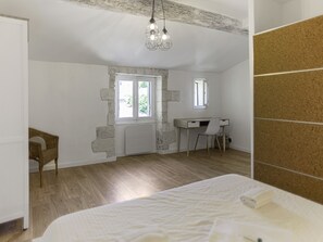 1 室のベッドルーム、WiFi、ベッドシーツ