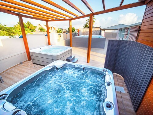 Evasion en plein cœur de la ville T2 Jacuzzis Sauna et piscine