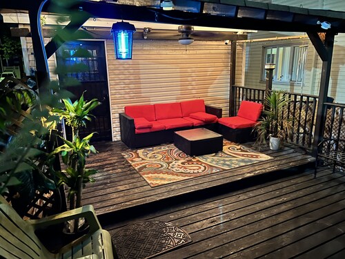 5 mins from Jfk and resorts world casino