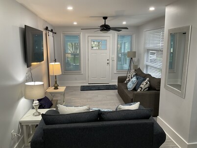 Endless Expedition vacation home- 5 minutes from beach!