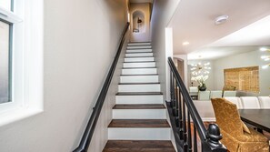 Interior - The White House of Huntington Beach (Huntington Beach)
