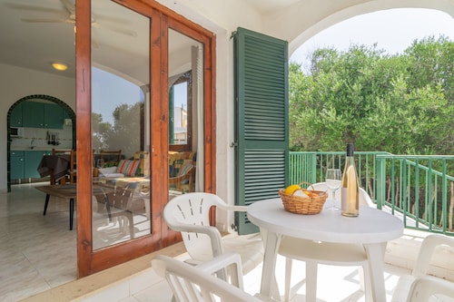 BINIFORCAT 11 - Charming apartment with shared pool located 250 meters from the beach.