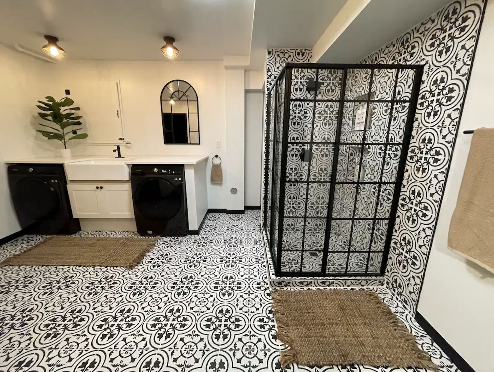 Newly Renovated Luxury Apartment in Holt, United States