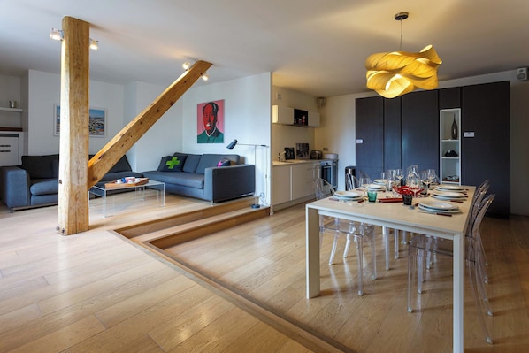 Open-plan living space - Majestic 145 Historical Building Chamonix All Year (Chamonix)