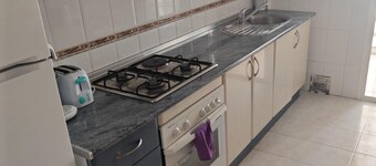 Central 2-Bed Apartment in Estepona Port