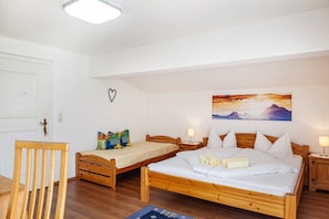 3 quartos, Wi-Fi de cortesia, roupa de cama