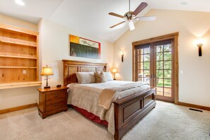 4 Schlafzimmer, Schreibtisch, Internetzugang, Bettwäsche