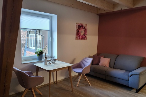 Ferienwohnung 3 mit komfortablem Boxspringbett-Wohnzimmer