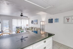 Fridge, microwave, oven, stovetop - Breezy condo with balcony, pool, fast WiFi, central AC & W/D (Port Aransas)