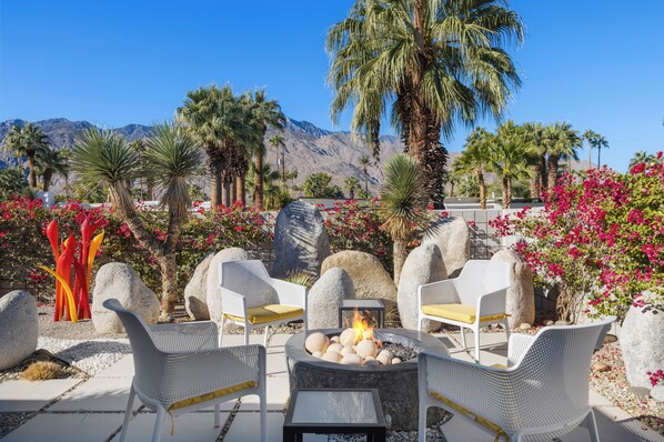 المنطقة المحيطة بالمنشأة