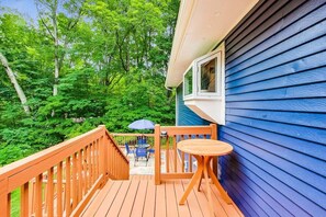 Terrace/patio - Geneva Grove | Pool, Dog Friendly, Sleeps 8 (Lake Geneva)