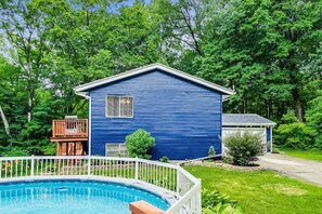 Pool - Geneva Grove | Pool, Dog Friendly, Sleeps 8 (Lake Geneva)