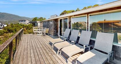 Dog-friendly ocean-view home with gas grill, deck, gas fireplace, washer/dryer