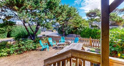 Dog-friendly home with beach access, washer/dryer, fireplace - near golf