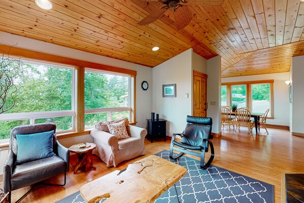 TV, fireplace, DVD player, table football