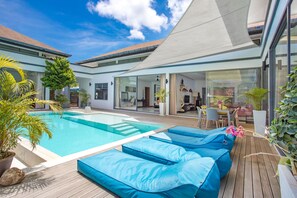 Piscine extérieure