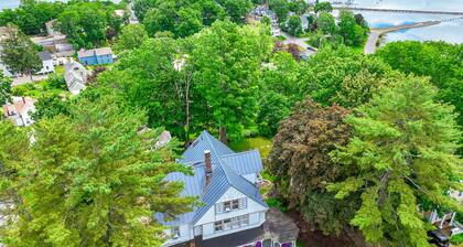 Beautiful home with Ping-Pong, fast WiFi & W/D - walk to dining