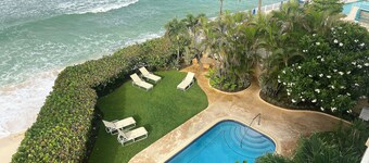 411 Mistle Cove - Spacious beachfront apartment with large ocean facing balcony 