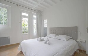 6 Schlafzimmer, Bügeleisen/Bügelbrett, Reisekinderbett, WLAN