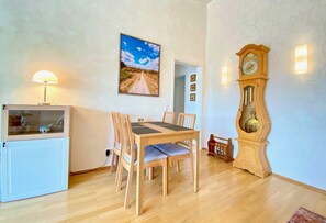 Dining - Attraktive Ferienwohnung auf den Höhen der Nordeifel (Simmerath)