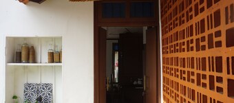 Ingedam- cosy double bedroom in Trivandrum city