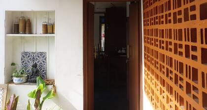 Ingedam- cosy double bedroom in Trivandrum city