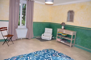 1 bedroom - Character house in a romantic setting "At the water's'edge (CHAMBON SUR VOUEIZE)