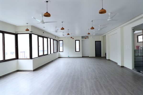 Interior - Yellow Leaf (Narendranagar)