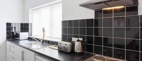 Fridge, microwave, oven, stovetop