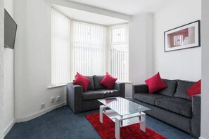 Una Smart TV, libros