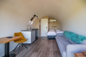 Free WiFi - Couple Retreat at Unique Nature lodge (Drenthe)