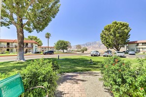 Property grounds - Modern Desert Hot Springs Condo w/ Pool Access! (Desert Hot Springs)