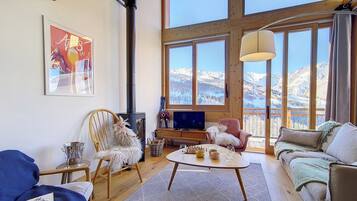 Télévision, cheminée