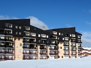 Exterior - Modern renovated apartment at the foot of the slopes with balcony (Les Menuires)