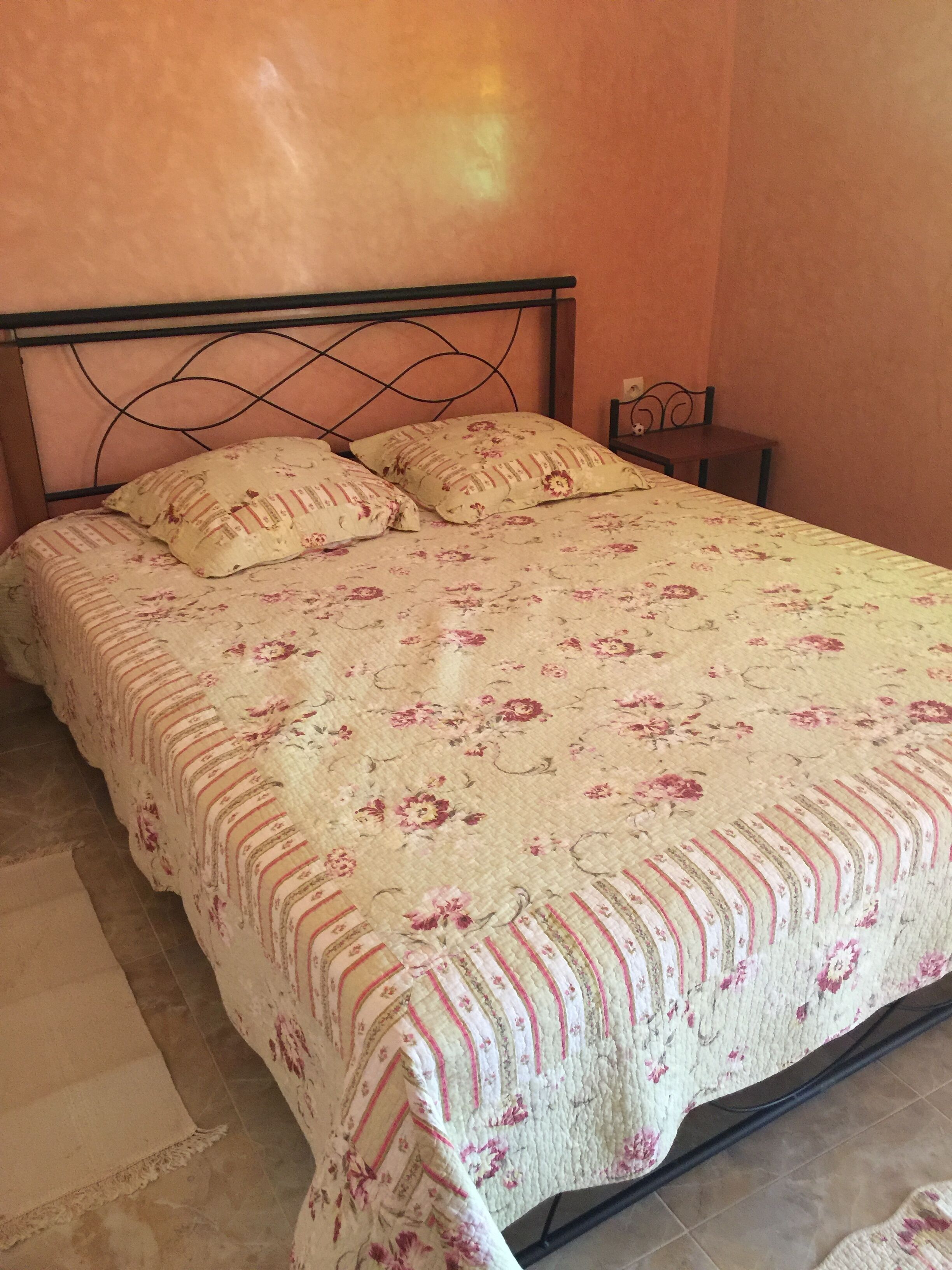 4 bedrooms, iron/ironing board, travel cot, free WiFi