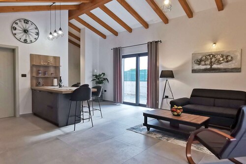 Vacation home with pool for 4 in Bale near Rovinj