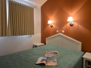 2 bedrooms