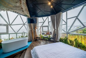 Deluxe Room, Bathtub, Mountain View | Frette Italian sheets, premium bedding, free minibar, free WiFi