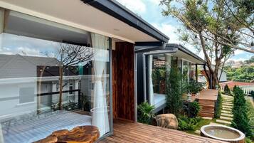Bagian depan properti