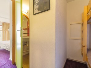 1 bedroom