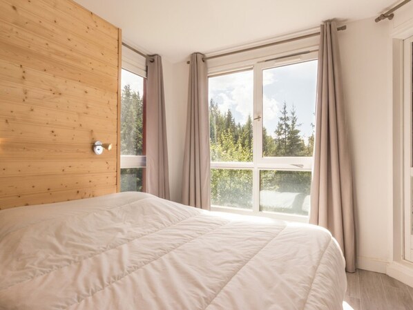 2 bedrooms - Spacious 4-room apartment in station center with balcony for 8 people (Les Arcs 1800)