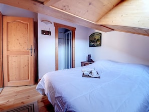 4 bedrooms