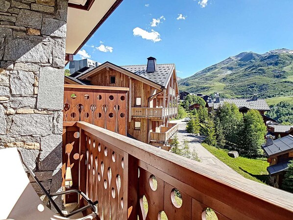 Property grounds - Renovated 3-room apartment near slopes, balcony, sauna, steam room, WIFI (Les Menuires)