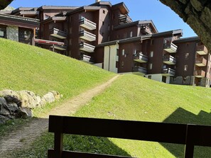 Property grounds - Divisible studio for 4 in the station center, pets allowed (Belle Plagne)