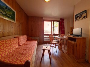 TV - Functional studio with balcony · Near pistes · WIFI (Les Menuires)